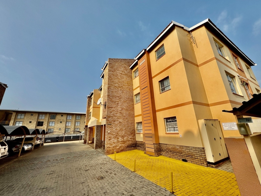 1 Bedroom Property for Sale in Kannoniers Park North West